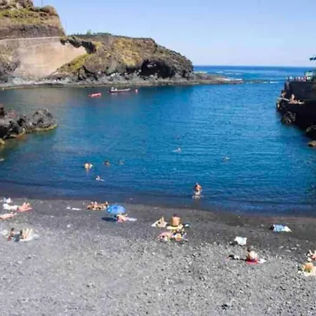 Comoda Casita Con Barbacoa, Buena Conexion Wifi Holiday home *